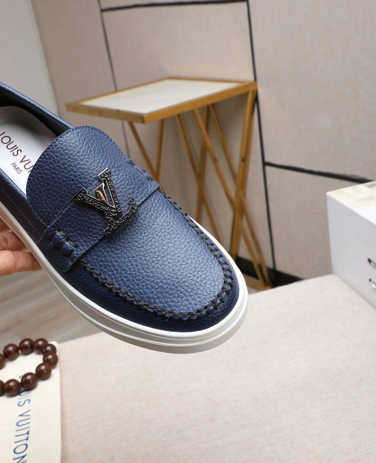 Men's shoes 💰440 📛📛【LOUIS VUITTON】Louis Vuitton official website synchronized new products 👟Milan fashion catwalk style 🇰🇾🇰🇾LV family logo, celebrity style, a must-have for fashionistas ⚠️First-layer calfskin ➕Genuine leather lining ➕Official website original version special outsole 👞Number 38-44